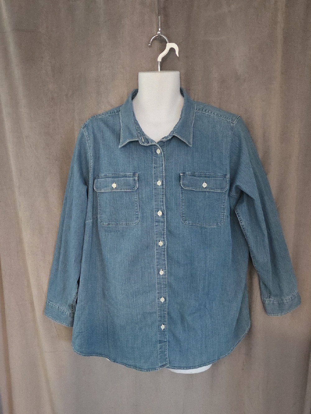 Lands' End 3x Women's Medium Blue Denim Button-Front Shirt
